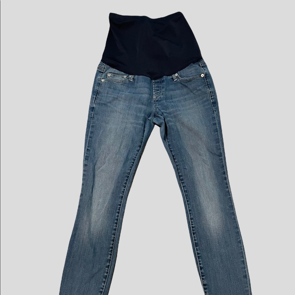 Gap maternity over the belly skinny jeans. Size 4